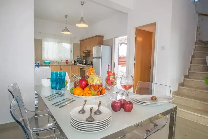 Айя-Напа: Yolanda Holiday Villa