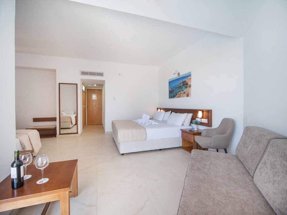 Пафос: Avlida Hotel