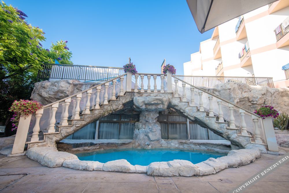 Пафос: Avlida Hotel