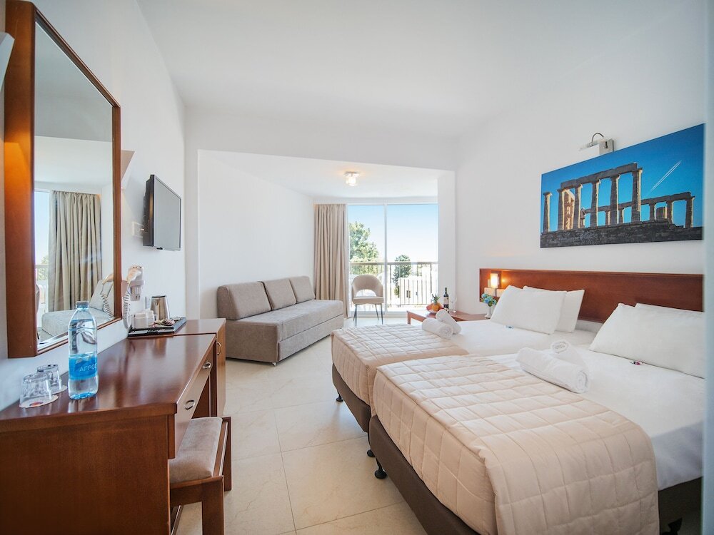 Пафос: Avlida Hotel