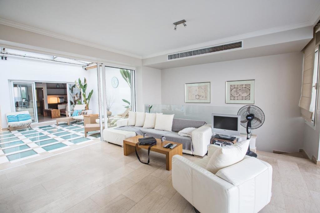 Leana Front Line Villa — фото 1
