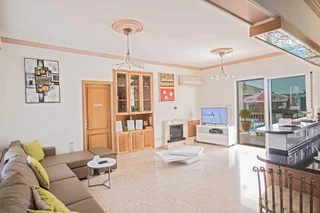 Паралимни: Papas Family Villa With Private Pool Wheelchair Accessible