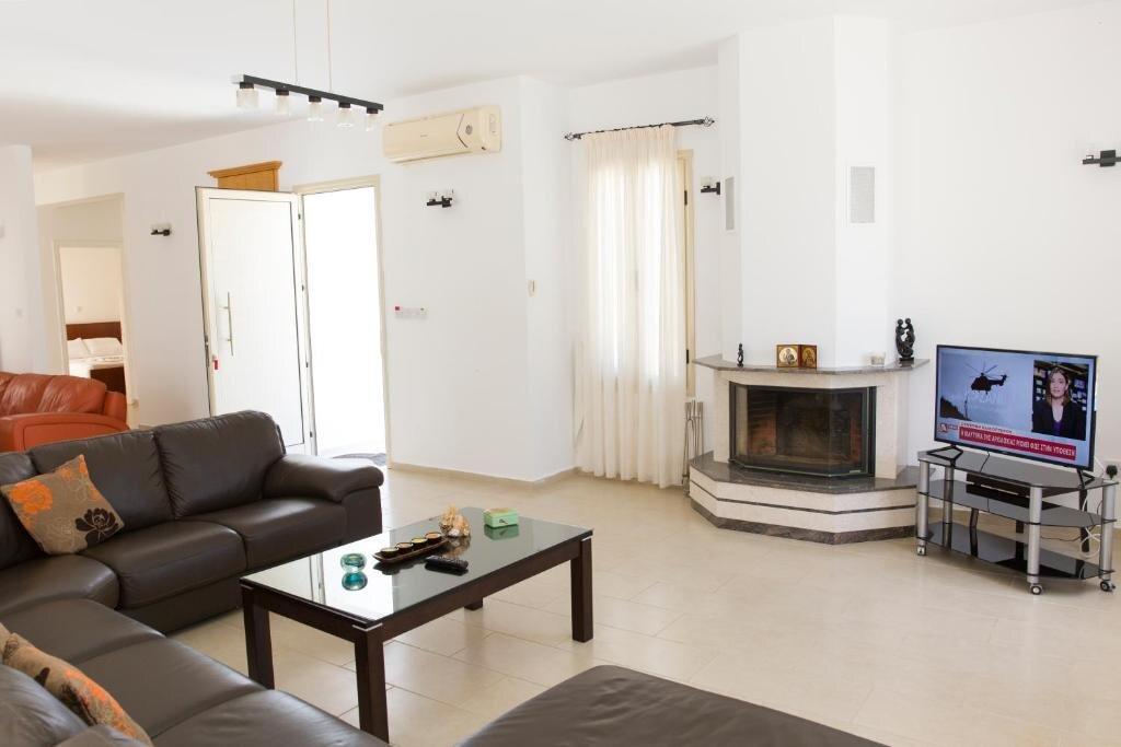 Полис Хрисохус: Eliofos Luxury Villa