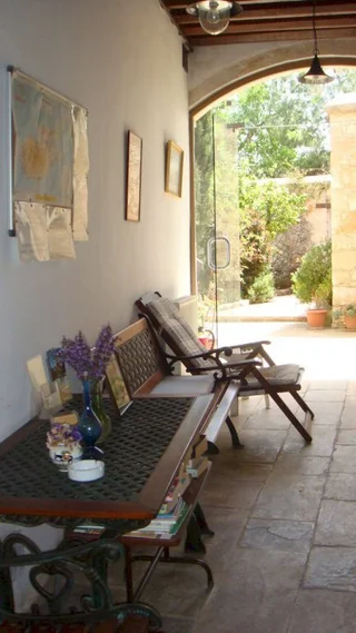 Друшиа: Sappho Manor House