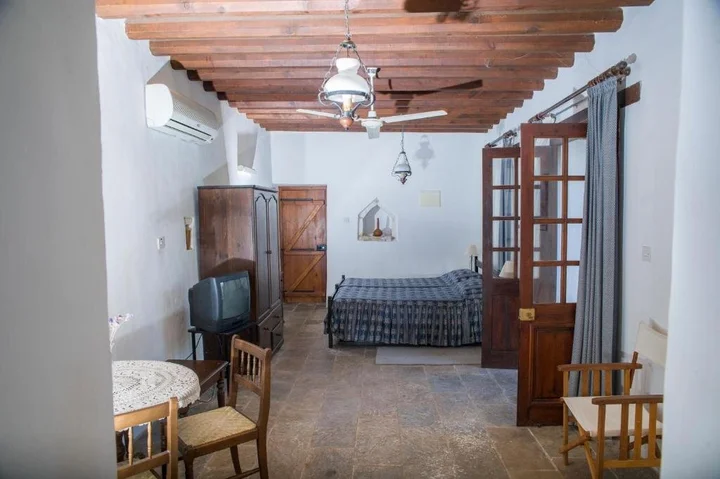 Друшиа: Sappho Manor House