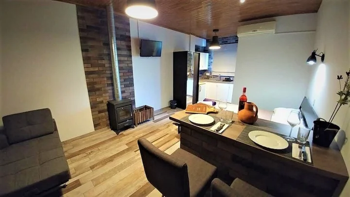 Аскас: Perneia Rooms