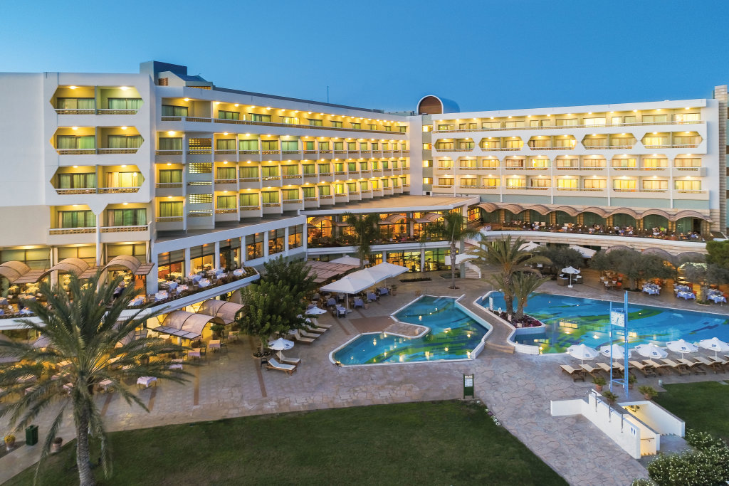 Пафос: Отель Constantinou Bros Athena Royal Beach
