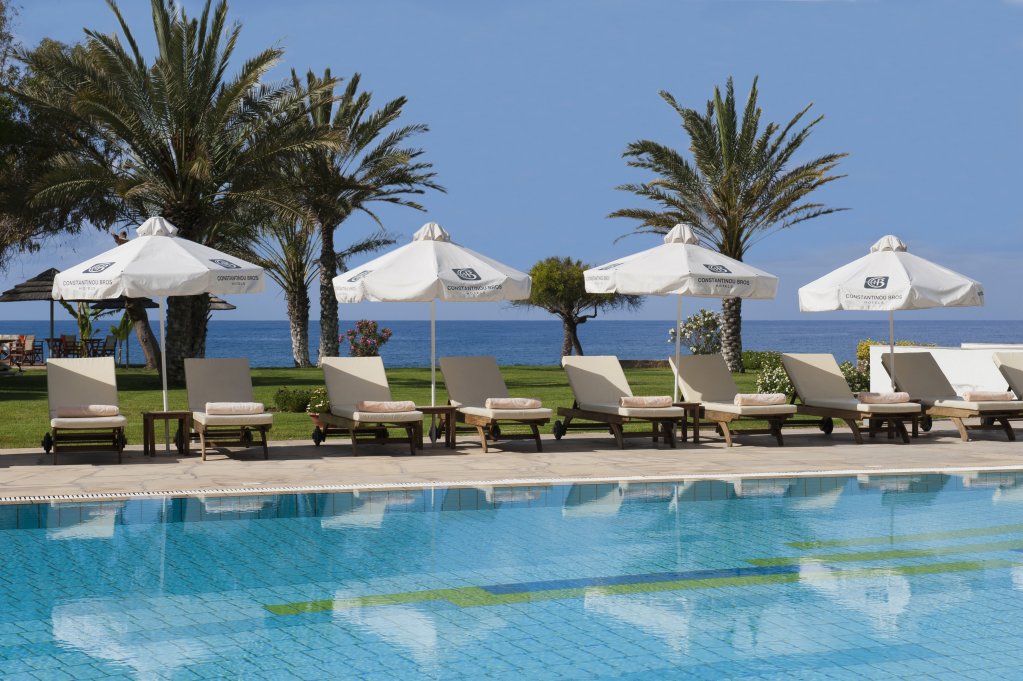 Пафос: Отель Constantinou Bros Athena Royal Beach
