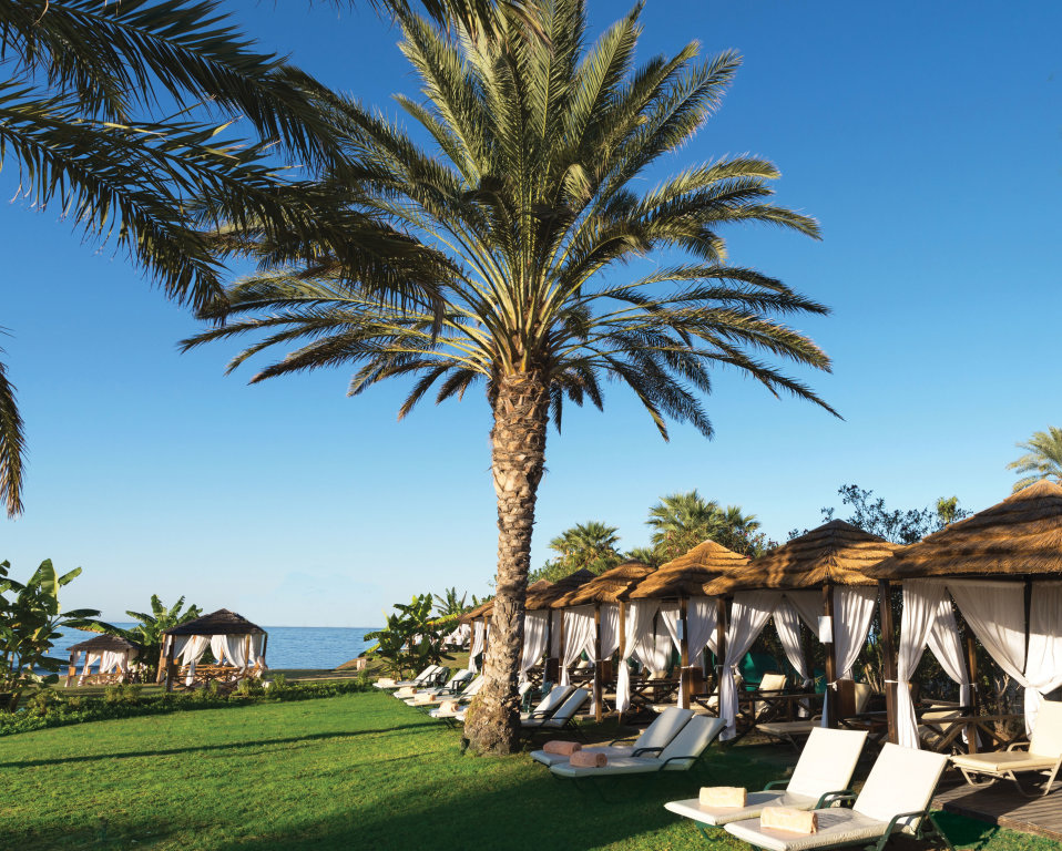 Пафос: Отель Constantinou Bros Athena Royal Beach