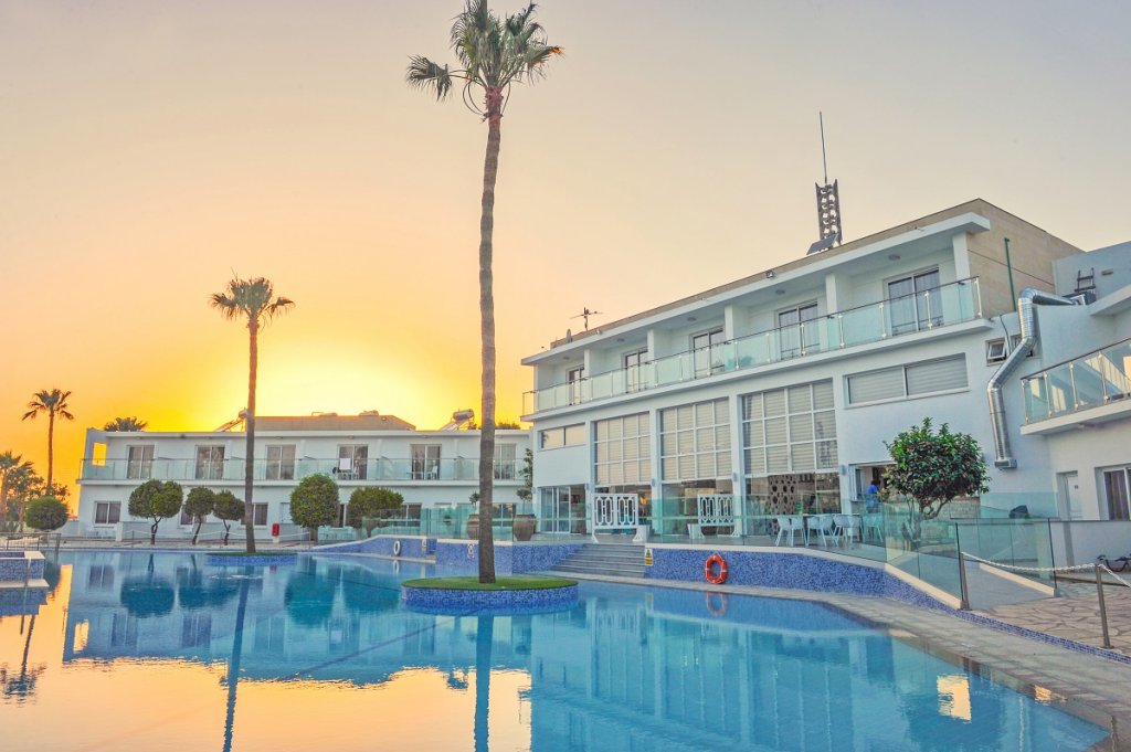 Айя-Напа: Fedrania Gardens Hotel