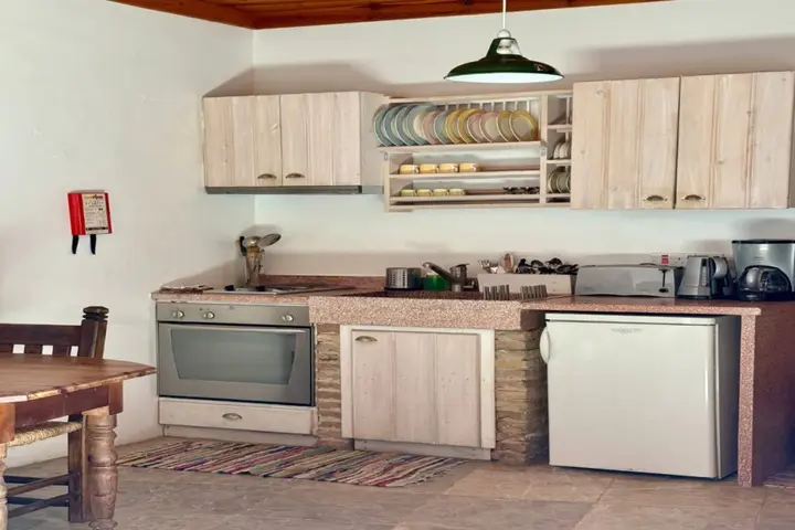 Точни: Eveleos Country House