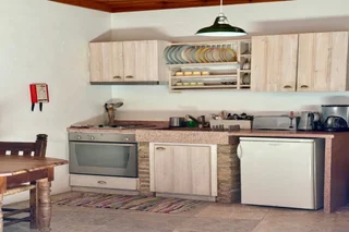 Точни: Eveleos Country House