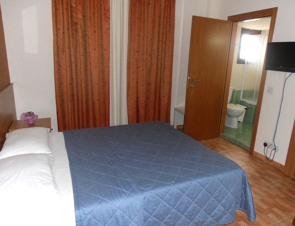 Никосия: Crown Inn Hotel