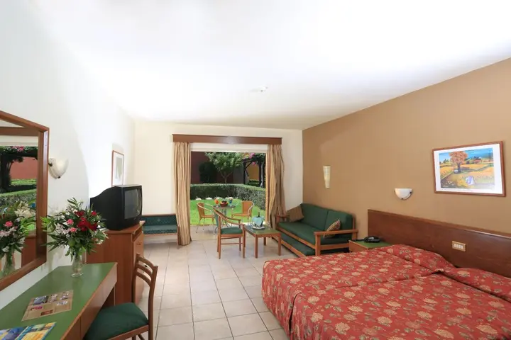 Айя-Напа: Panas Holiday Village