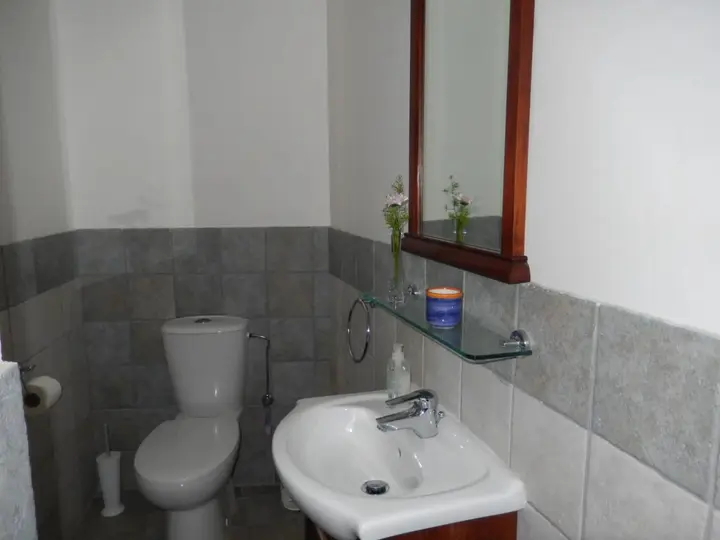 Айос-Атанасиос: Nikis House