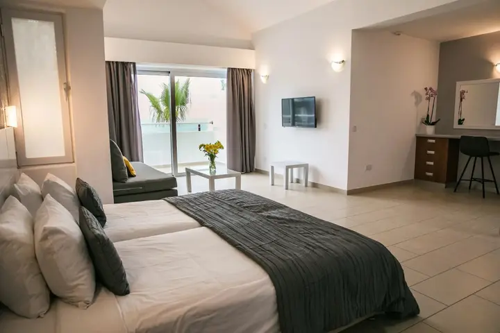 Киссонерга: Theo Sunset Bay Hotel