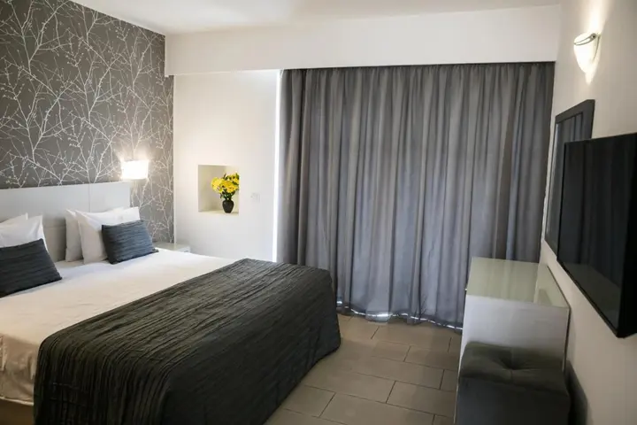 Киссонерга: Theo Sunset Bay Hotel