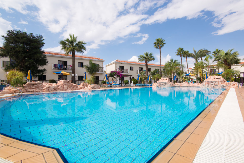 Айя-Напа: Loutsiana Hotel Apts
