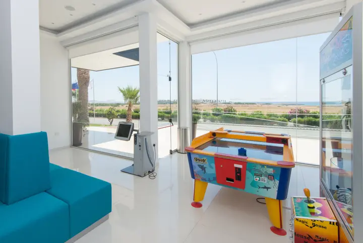 Айя-Напа: Loutsiana Hotel Apts