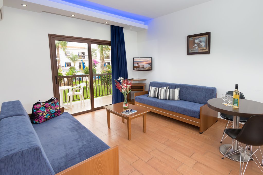 Айя-Напа: Loutsiana Hotel Apts