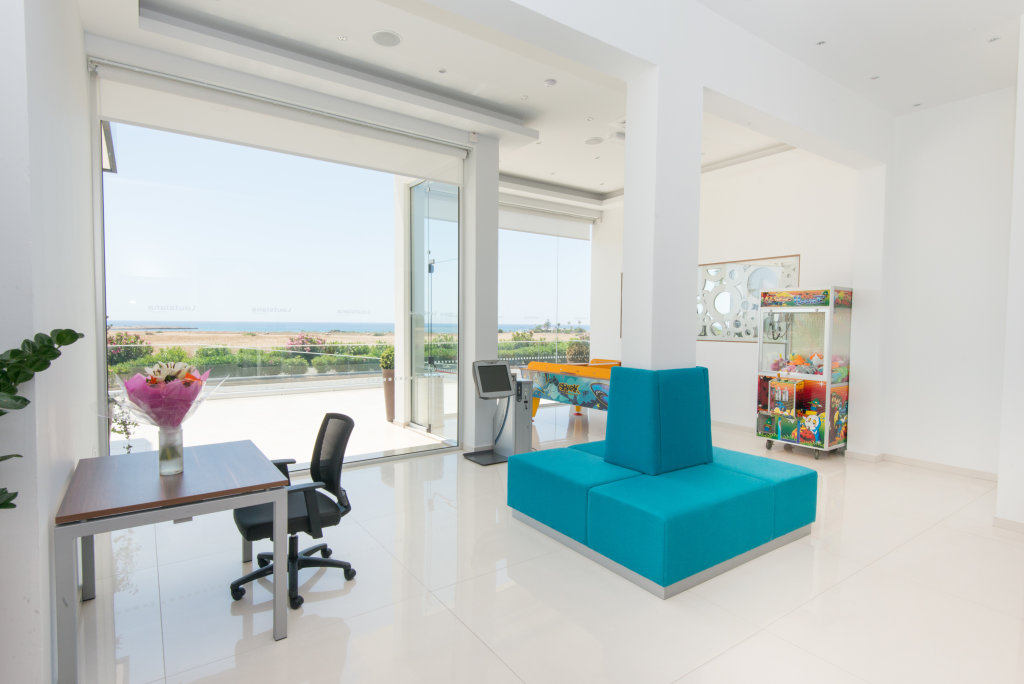 Айя-Напа: Loutsiana Hotel Apts