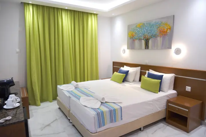Айя-Напа: Loutsiana Hotel Apts
