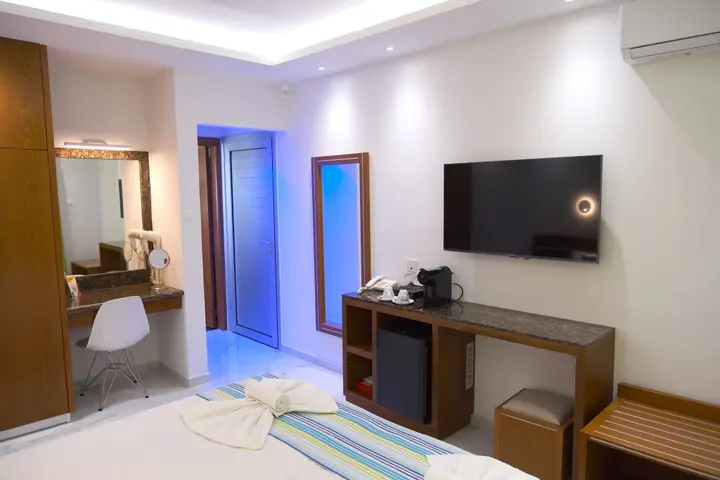 Айя-Напа: Loutsiana Hotel Apts
