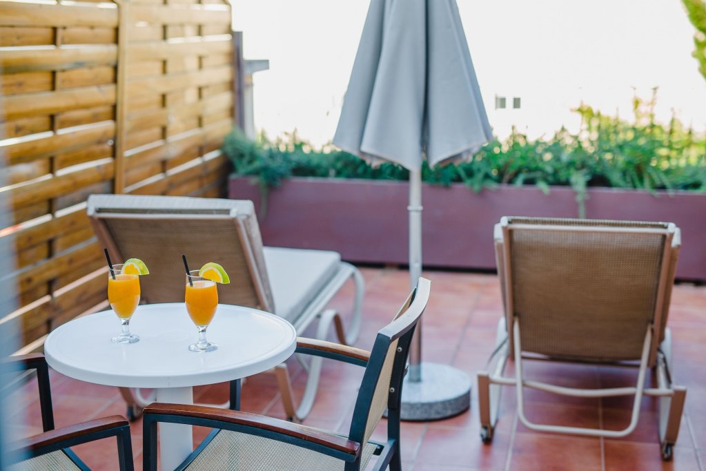 Айя-Напа: Napa Plaza Hotel - Adults Only