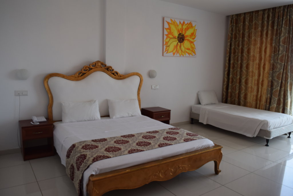 Айя-Напа: Corfu Hotel