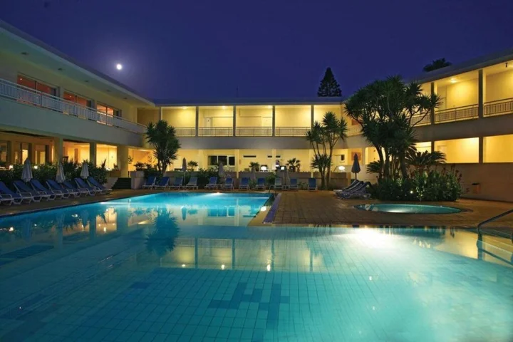 Киссонерга: Cynthiana Beach Hotel