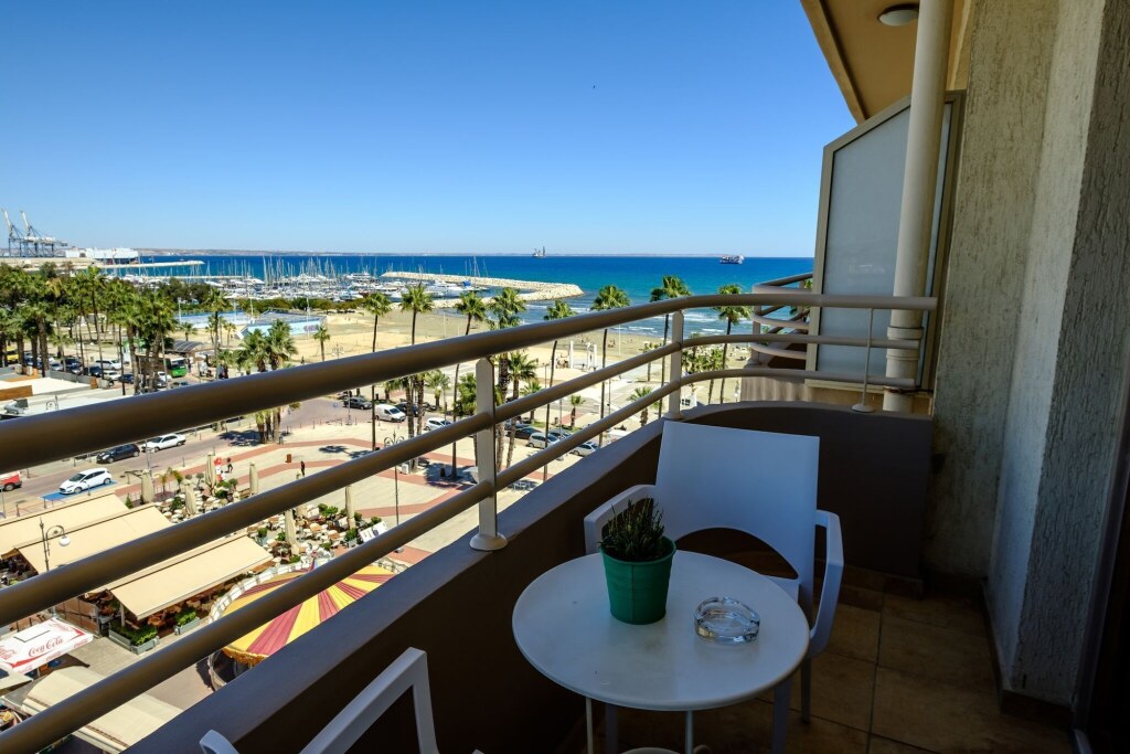 Ларнака: Les Palmiers Beach Hotel