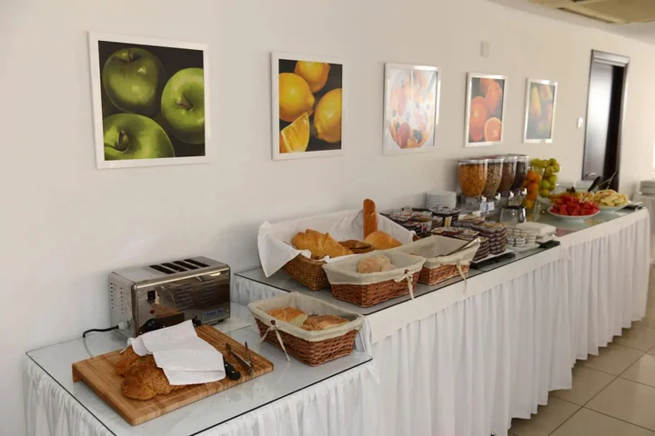 Ларнака: Les Palmiers Beach Hotel
