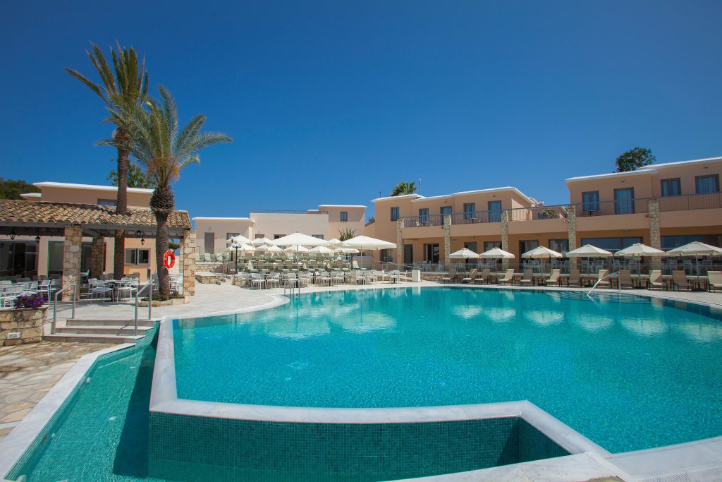 Протарас: Louis St Elias Resort & Waterpark
