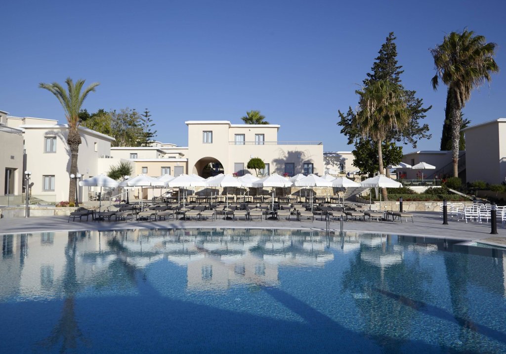 Протарас: Louis St Elias Resort & Waterpark