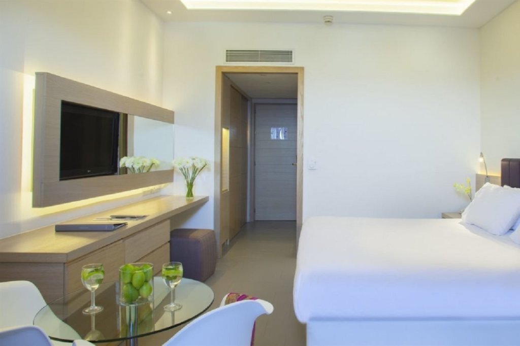 Гермасойя: Royal Apollonia by Louis Hotels
