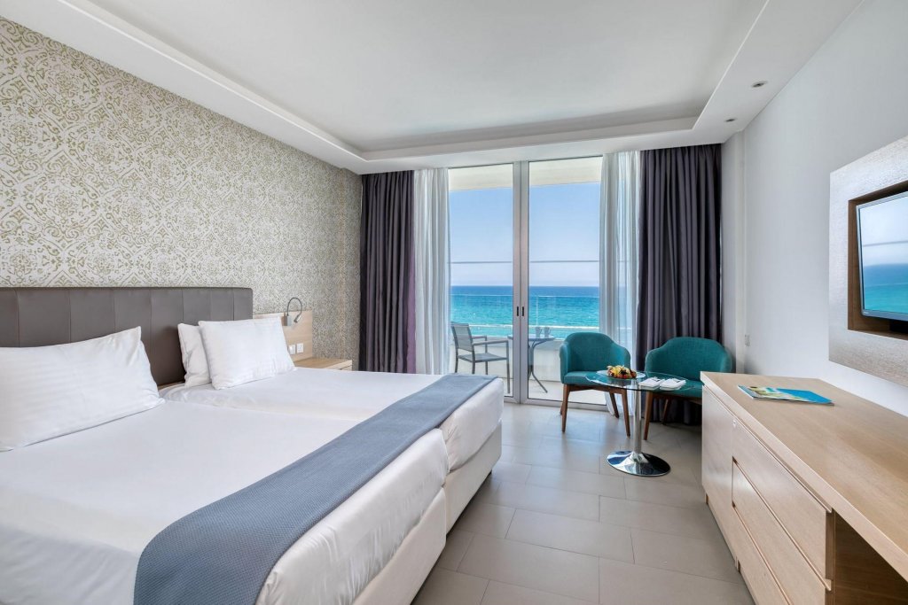 Гермасойя: Royal Apollonia by Louis Hotels