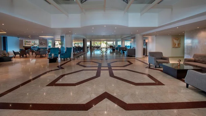 Киссонерга: Queen's Bay Hotel