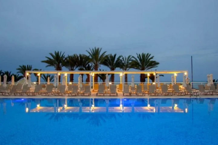 Киссонерга: Queen's Bay Hotel