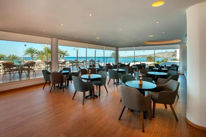 Киссонерга: Queen's Bay Hotel