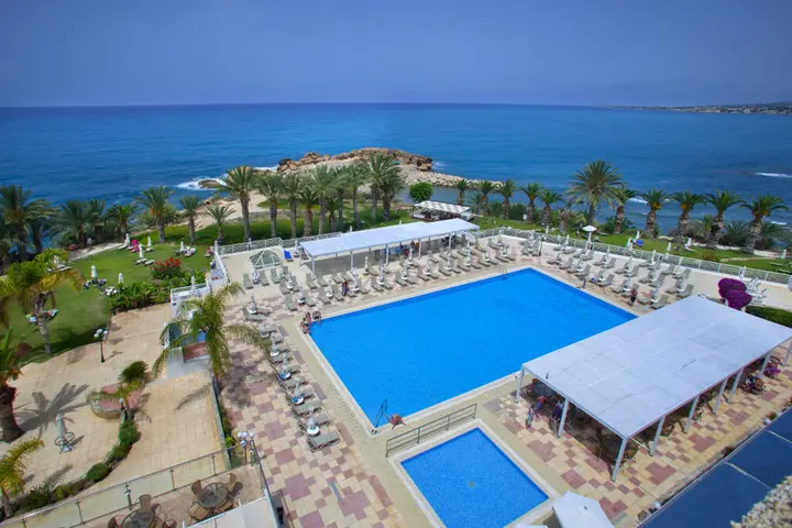 Киссонерга: Queen's Bay Hotel