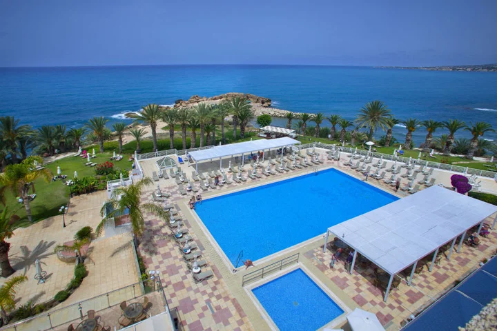 Киссонерга: Queen's Bay Hotel