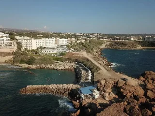 Киссонерга: Queen's Bay Hotel