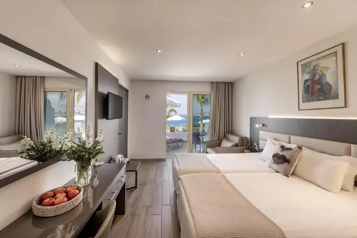 Киссонерга: Queen's Bay Hotel