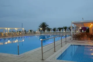 Киссонерга: Queen's Bay Hotel