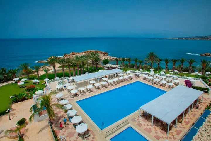 Киссонерга: Queen's Bay Hotel