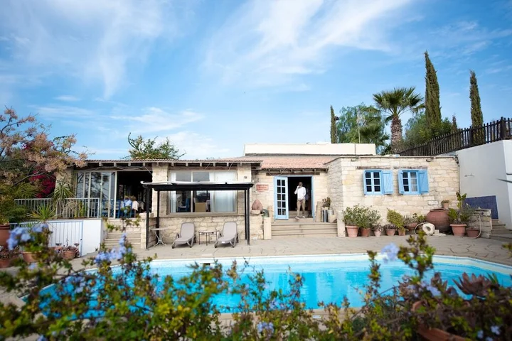 Точни: Vasilikos House