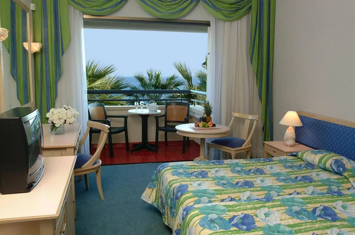 Ларнака: Palm Beach Hotel & Bungalows