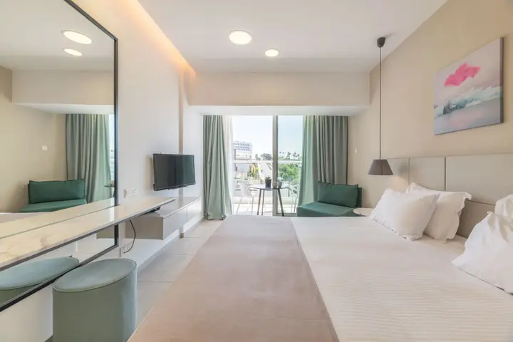 Айя-Напа: Napa Mermaid Hotel & Suites