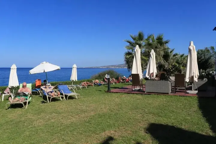 Хлорака: Eleni Holiday Resort