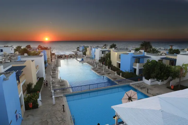 Хлорака: Eleni Holiday Resort